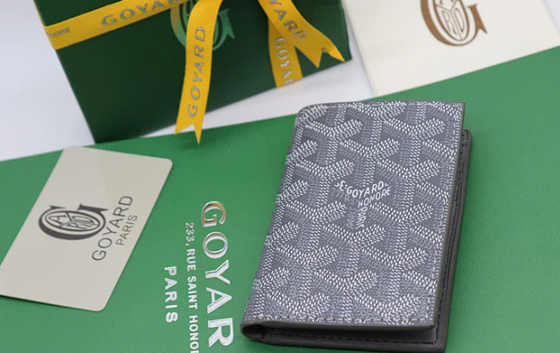 Goyard wallet (grey)